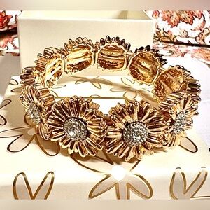 House of Harlow Daisy Stretch Bracelet New in Box Glass Stones